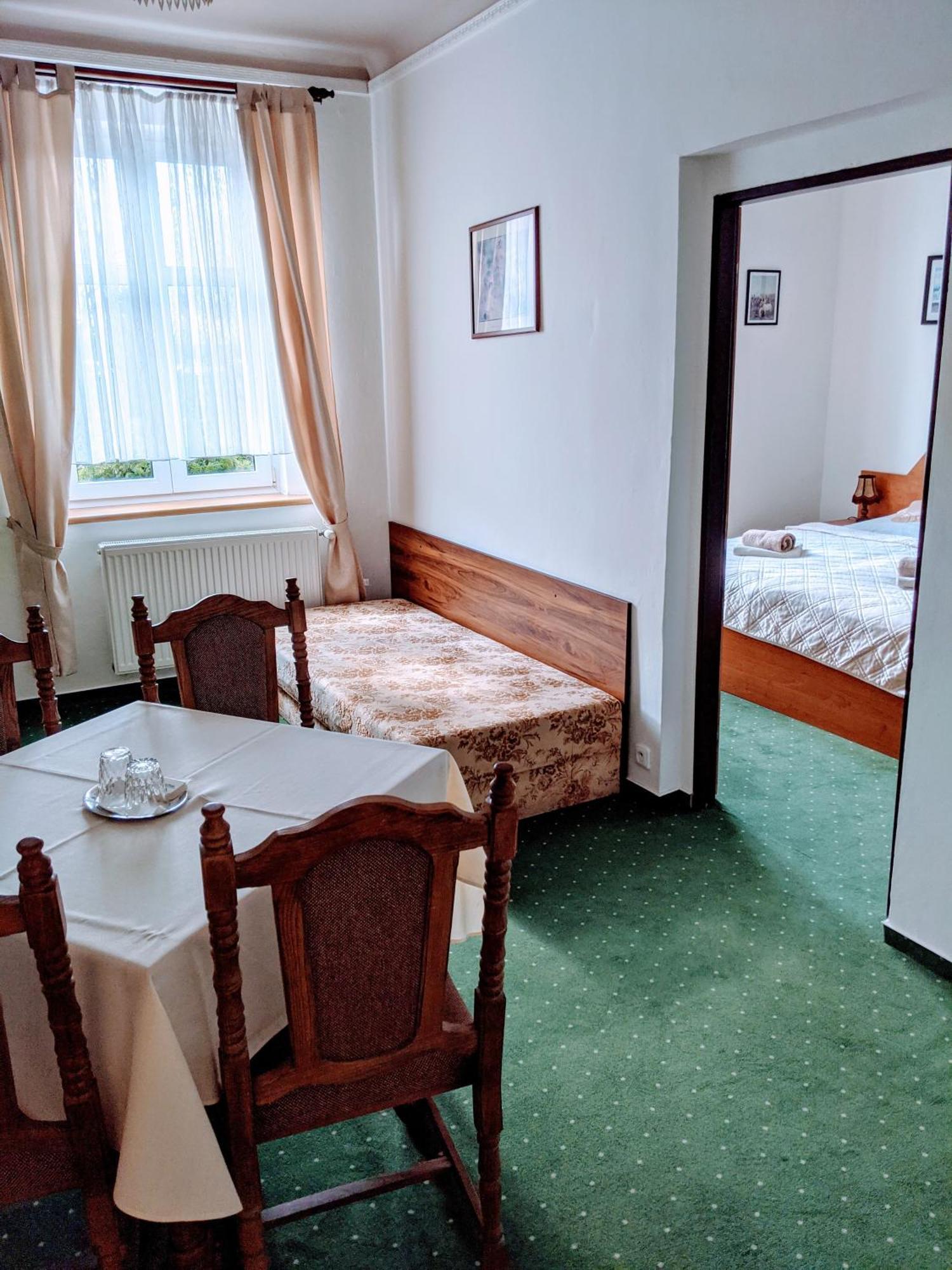 Pension Josef Франтішкови-Лазнє Екстер'єр фото